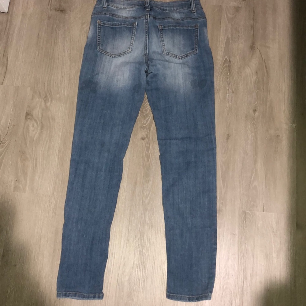 Jeans - Picture 2 of 4